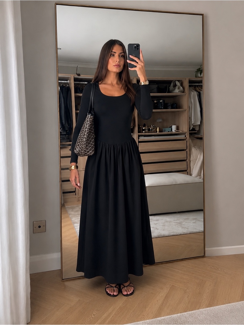 Black Long Sleeve Scoop Neck Midi Dress with Pockets — Women